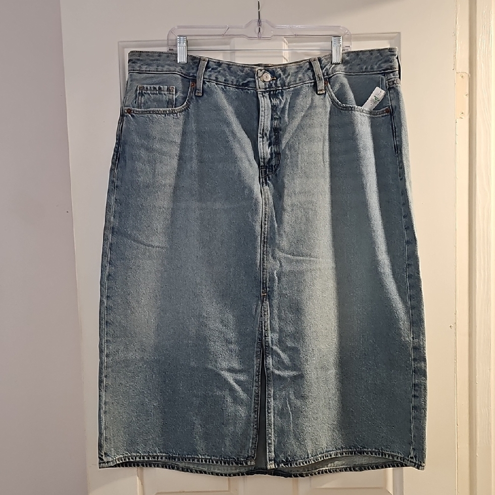 Old Navy Light Blue Denim Skirt with Button Detail